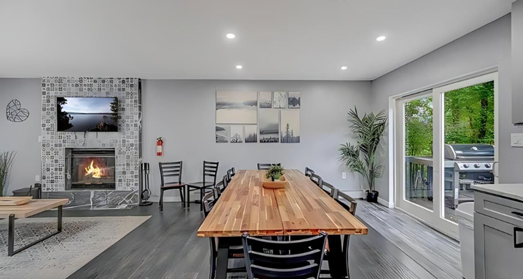 Long Pond Peaceful Pocono Home With Hot Tub, Gym, & Office מראה חיצוני תמונה