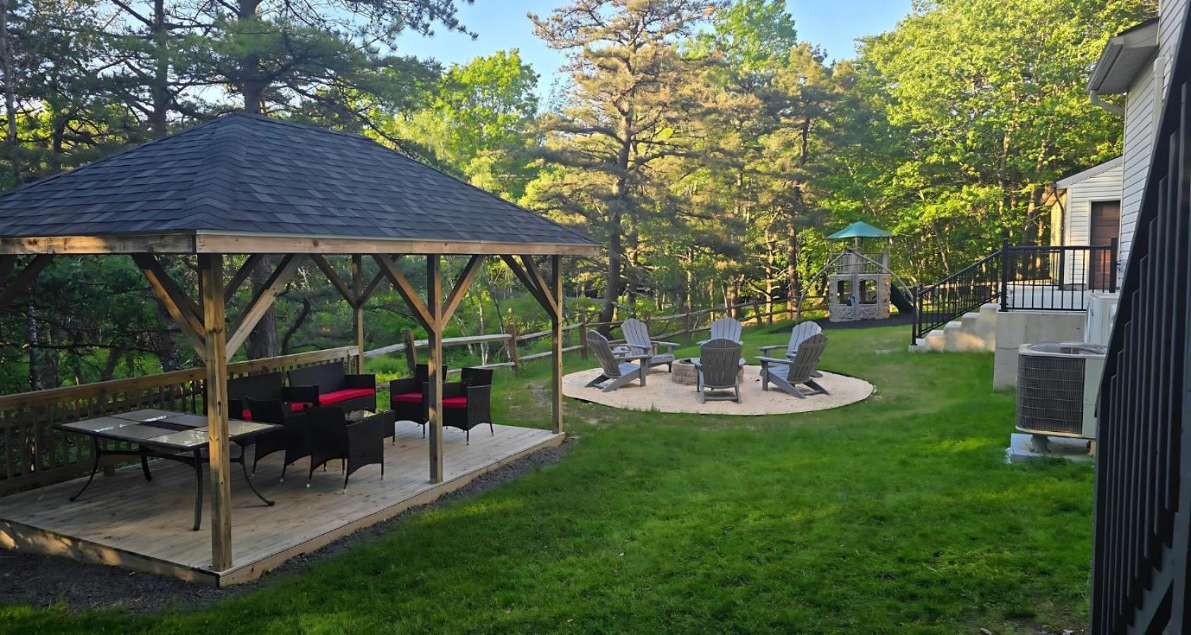 Long Pond Peaceful Pocono Home With Hot Tub, Gym, & Office מראה חיצוני תמונה