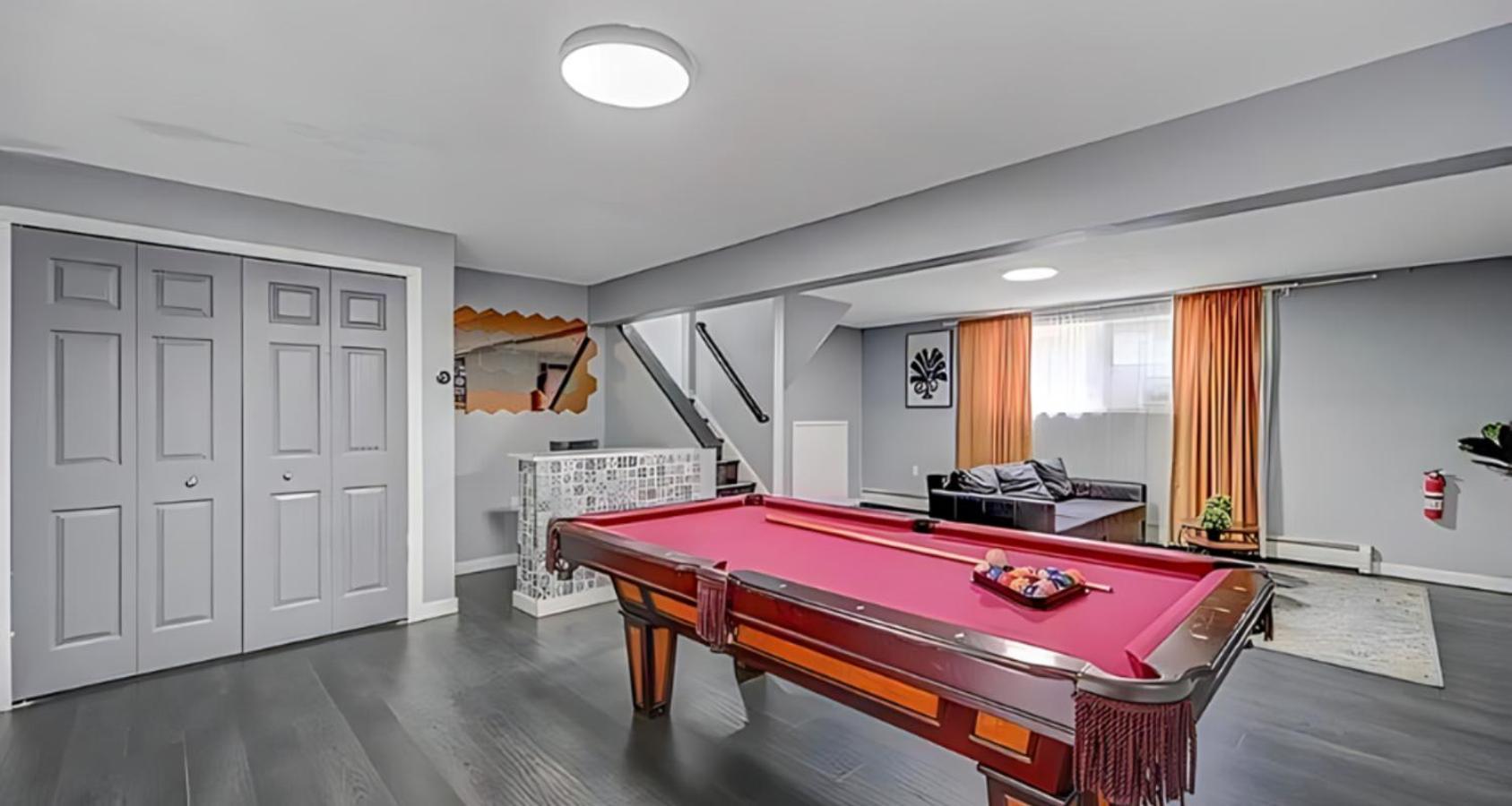 Long Pond Peaceful Pocono Home With Hot Tub, Gym, & Office מראה חיצוני תמונה