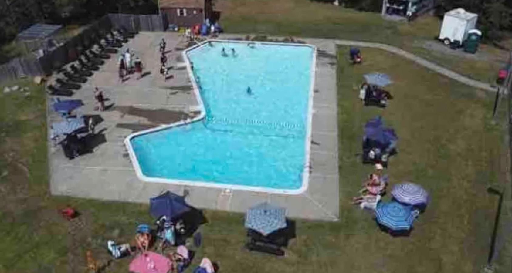 Long Pond Peaceful Pocono Home With Hot Tub, Gym, & Office מראה חיצוני תמונה
