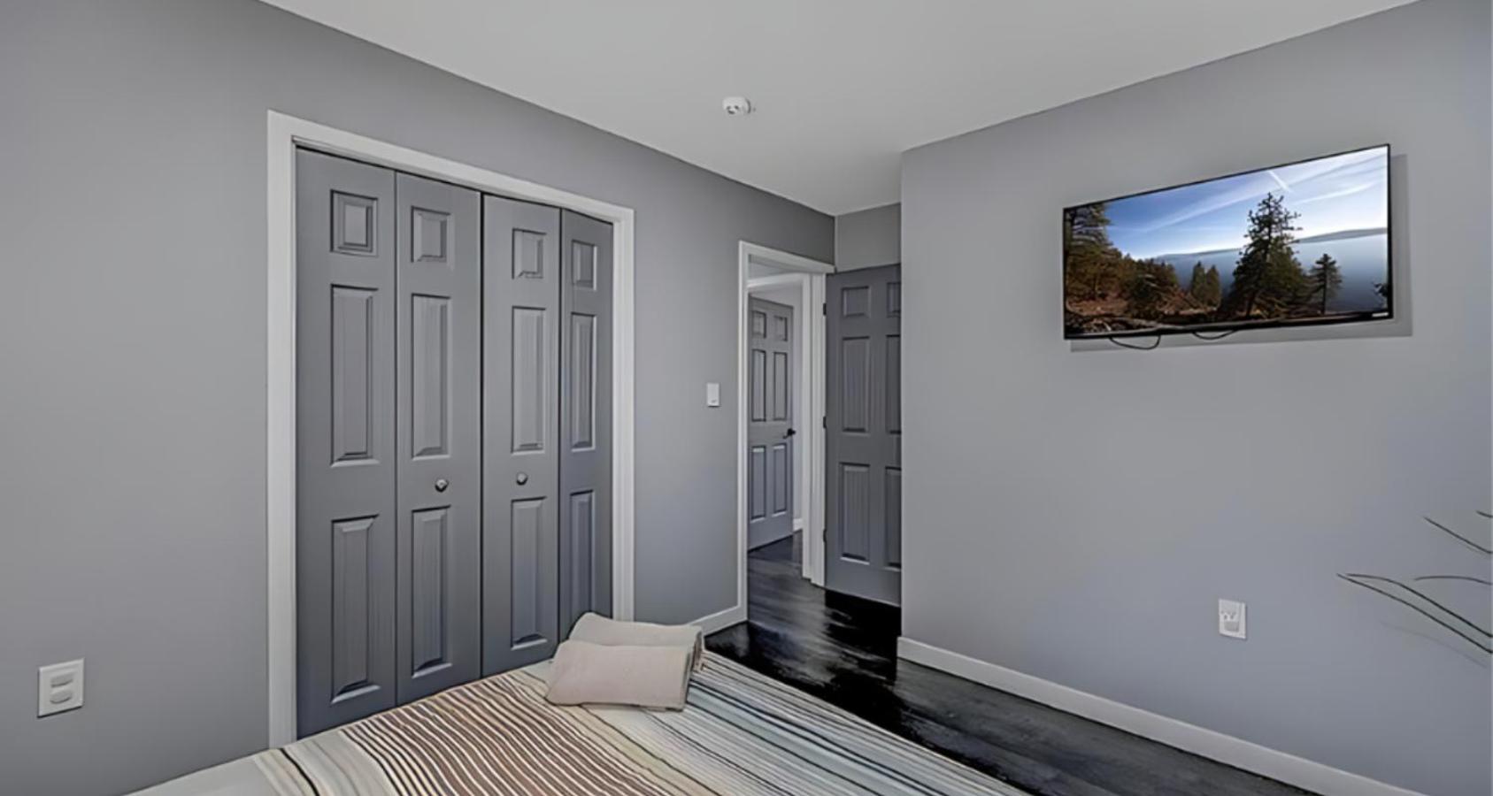 Long Pond Peaceful Pocono Home With Hot Tub, Gym, & Office מראה חיצוני תמונה